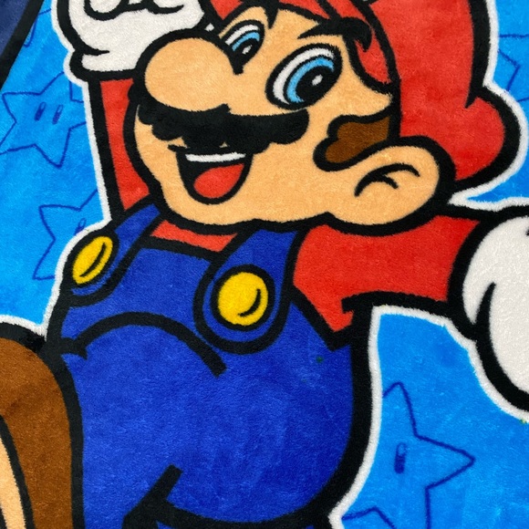 Nintendo Super Mario Blanket Fleece Throw 2010 Goomba Luigi Mushroom 50X60 - Picture 7 of 15